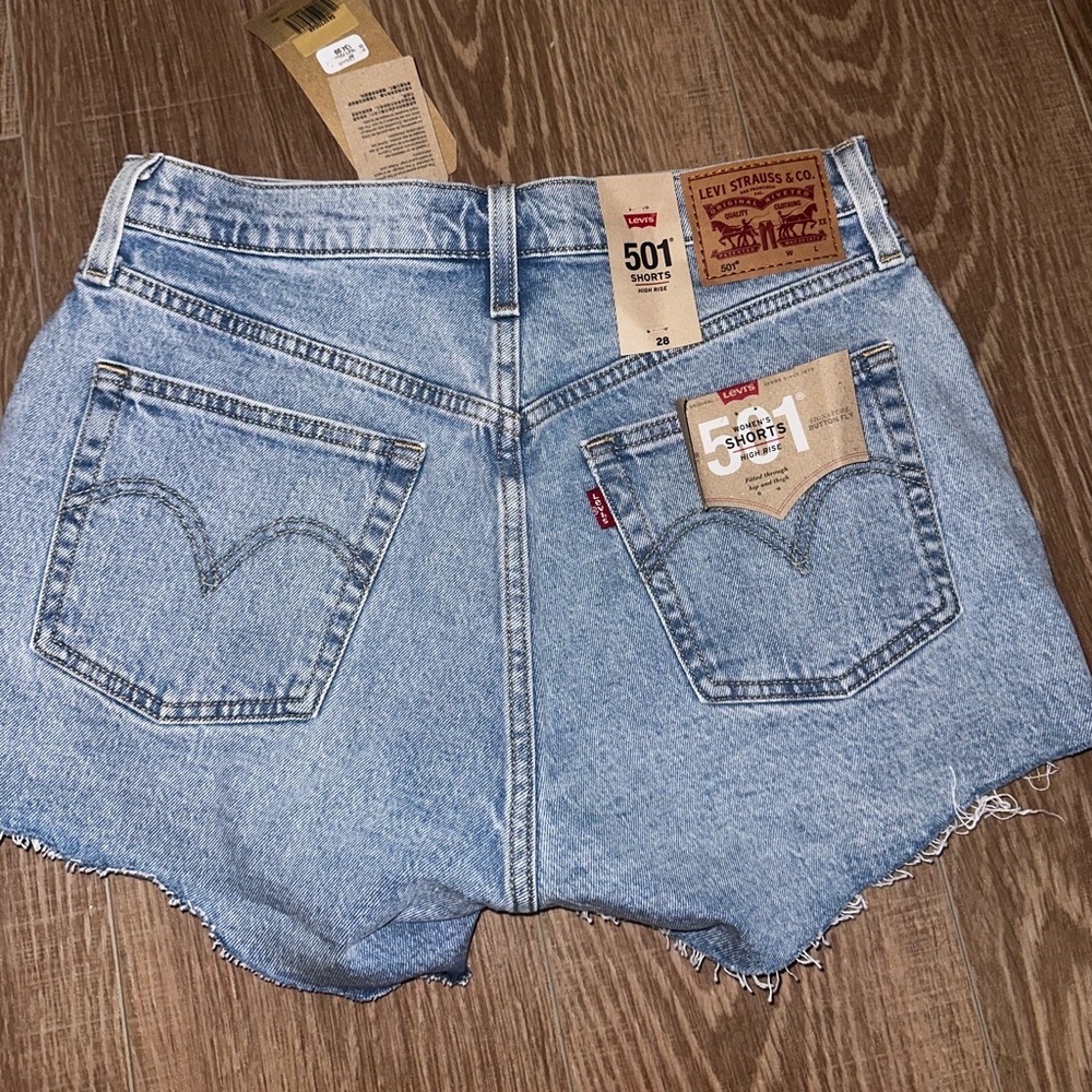 BRAND NEW Levi 501 Jean shorts